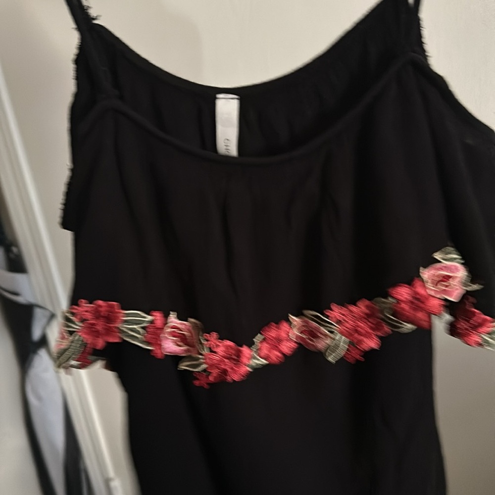 Black appliqué top